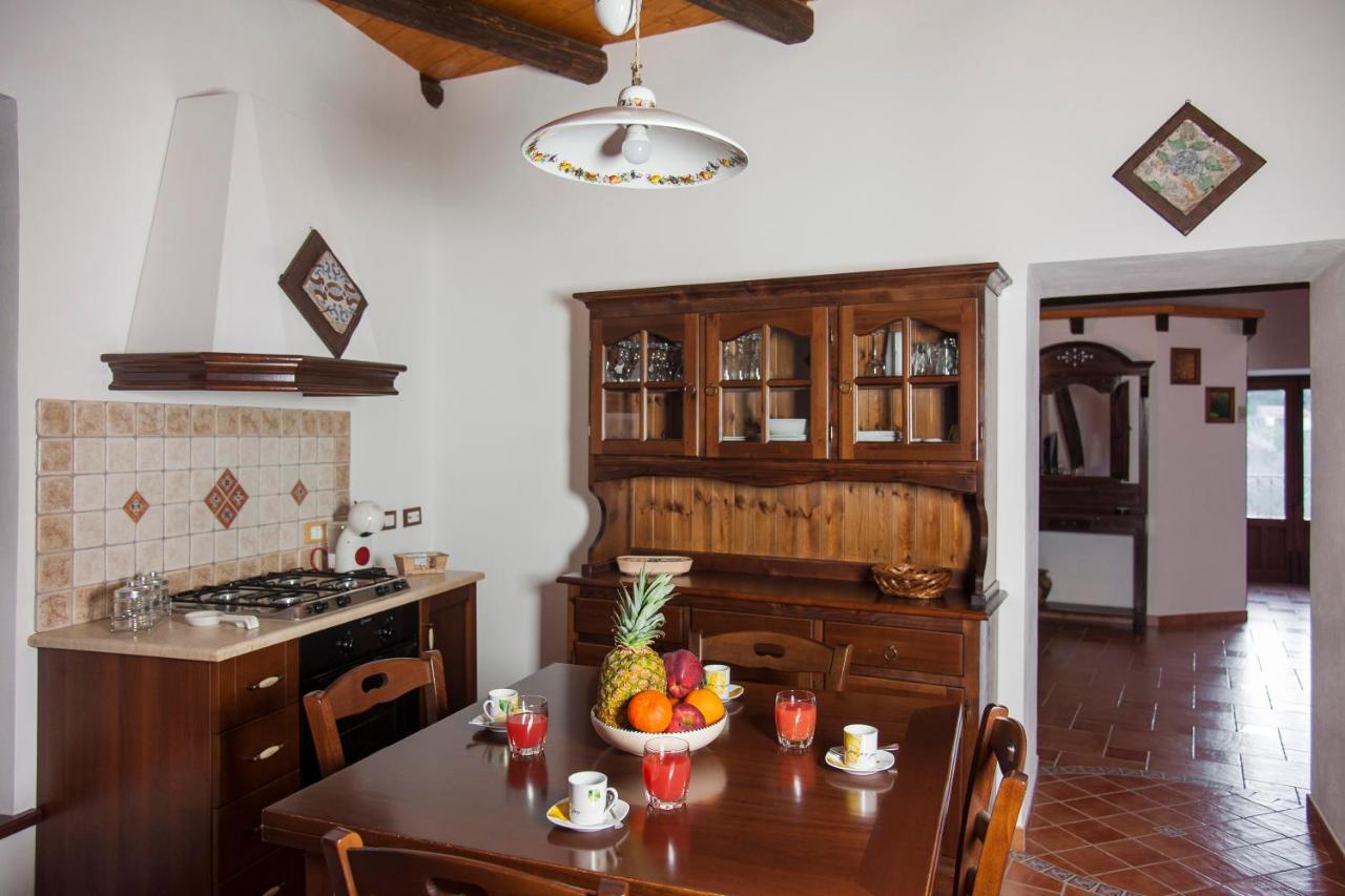 Mirose'S Holiday Home Castelbuono  Dış mekan fotoğraf